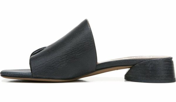 Eastendvogue.shop5c102ed066 5